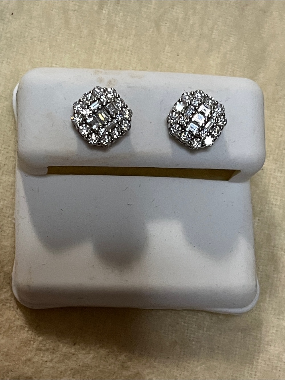 Silver Crystal Cluster Stud Earrings — Elegant Sparkling Silver Tone